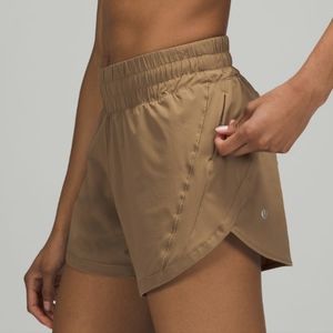 Lululemon track that short MR 5 inch size 6 NWT